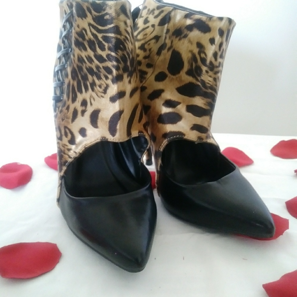 Heels - Picture 2 of 3